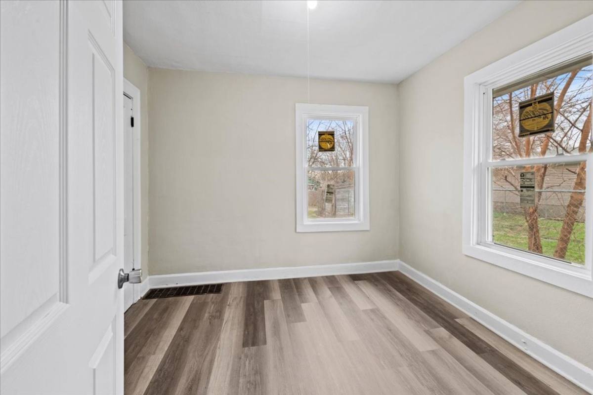 Apartment for rent at 429-431 S Oakland Ave, Indianapolis, IN 46201
