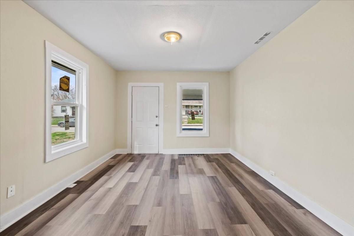 Apartment for rent at 429-431 S Oakland Ave, Indianapolis, IN 46201