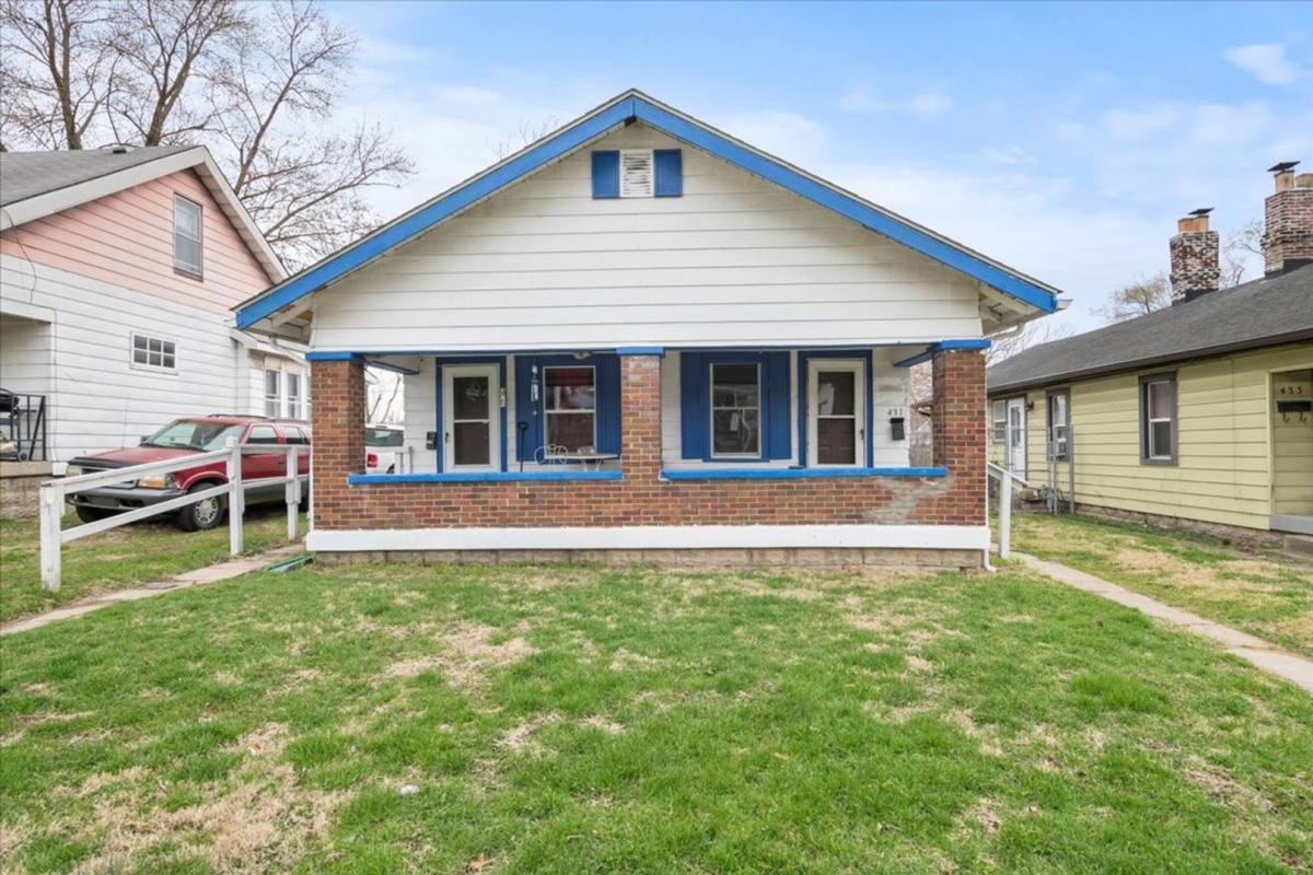 Apartment for rent at 429-431 S Oakland Ave, Indianapolis, IN 46201