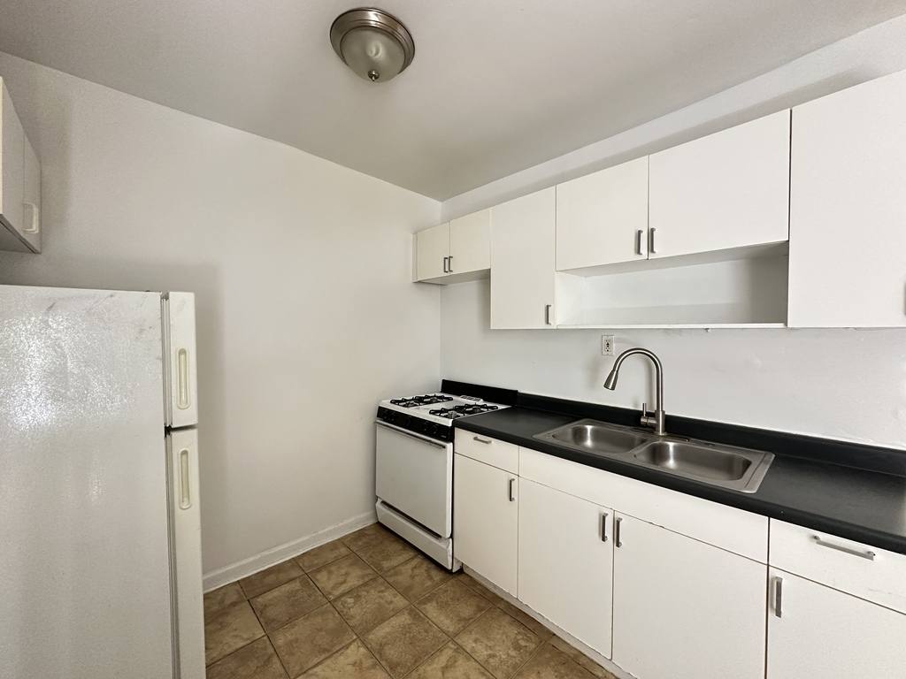 Apartment for rent at 2330 Spaulding #AW8, Chicago, IL 60647