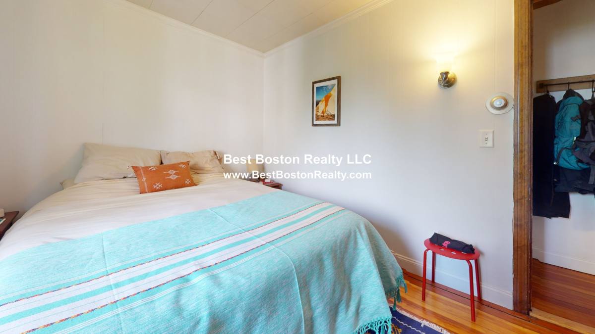 House for rent at 87 Boston St #1, Somerville, MA 02143