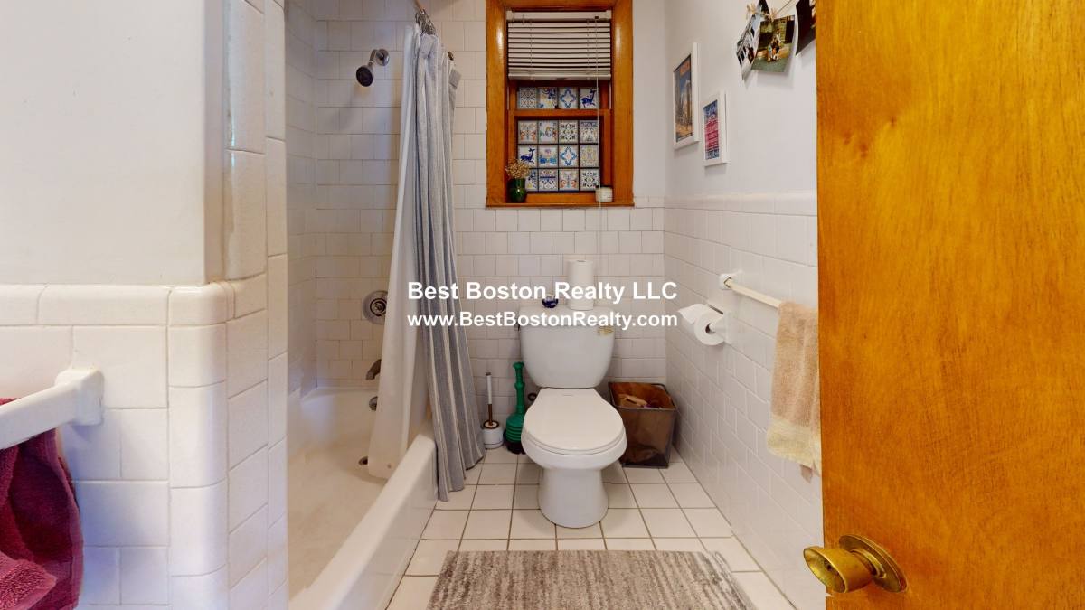 House for rent at 87 Boston St #1, Somerville, MA 02143