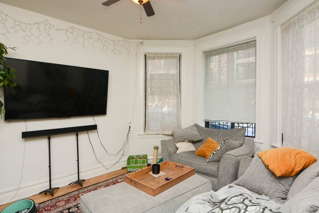 Apartment for rent at 1025 Honore #FA8, Chicago, IL 60622