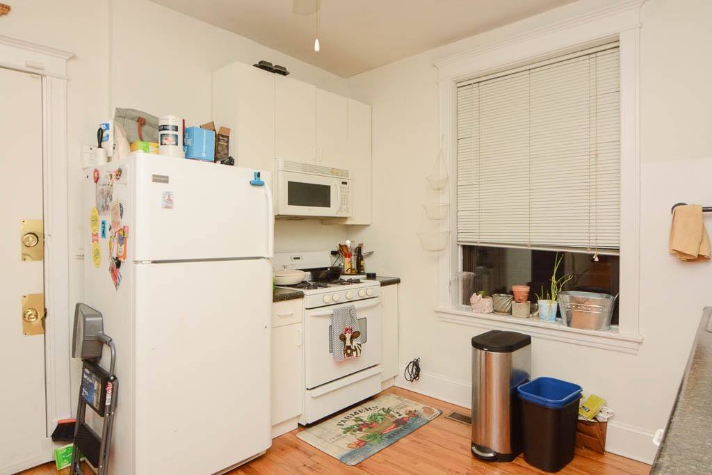 Apartment for rent at 1025 Honore #FA8, Chicago, IL 60622