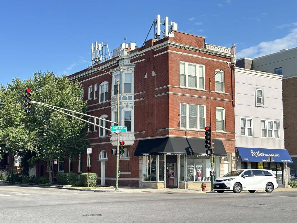 Apartment for rent at 3557 Ashland #RA8, Chicago, IL 60657