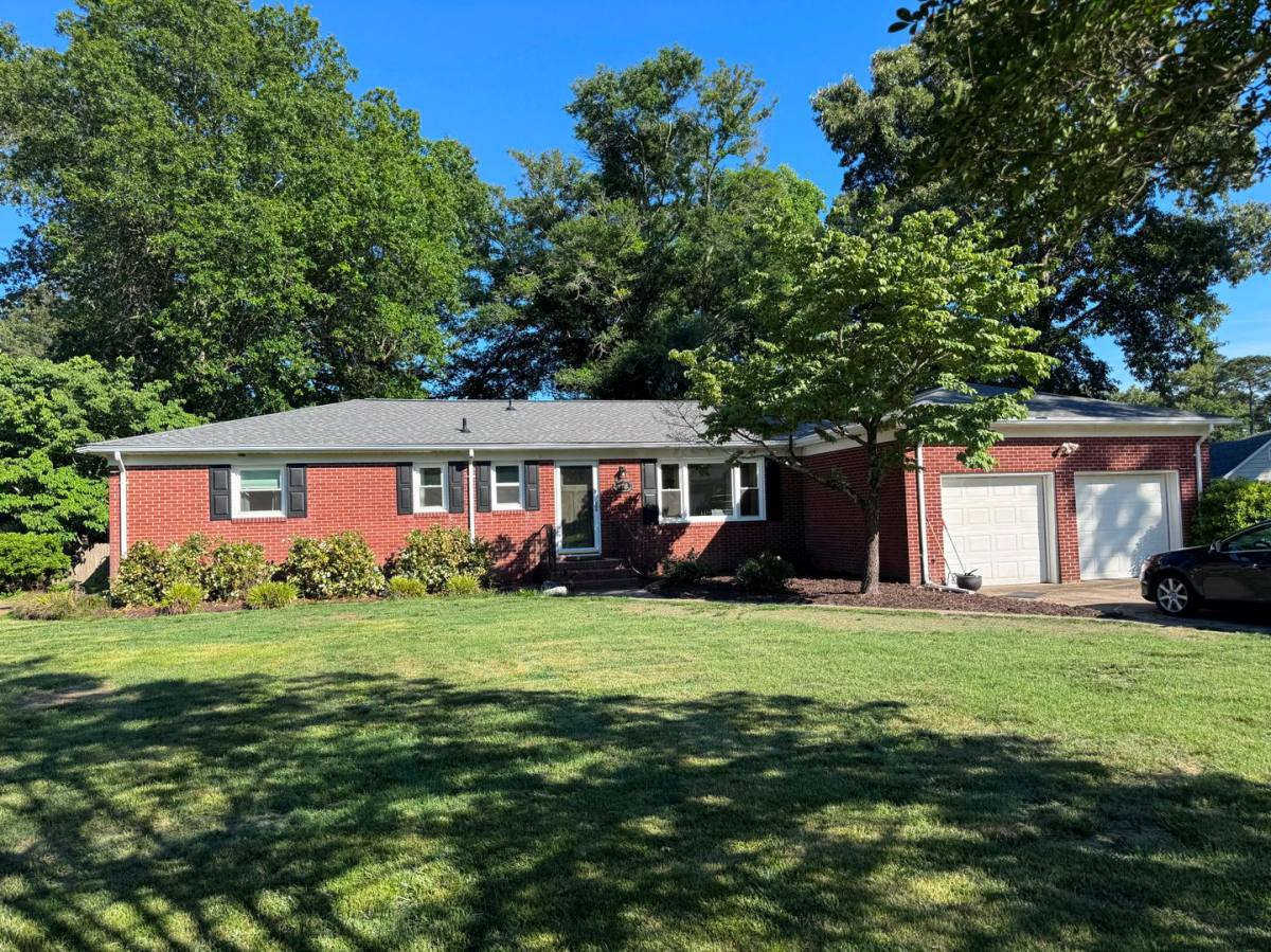 House for rent at 928 General Stuart Dr, Virginia Beach, VA 23454