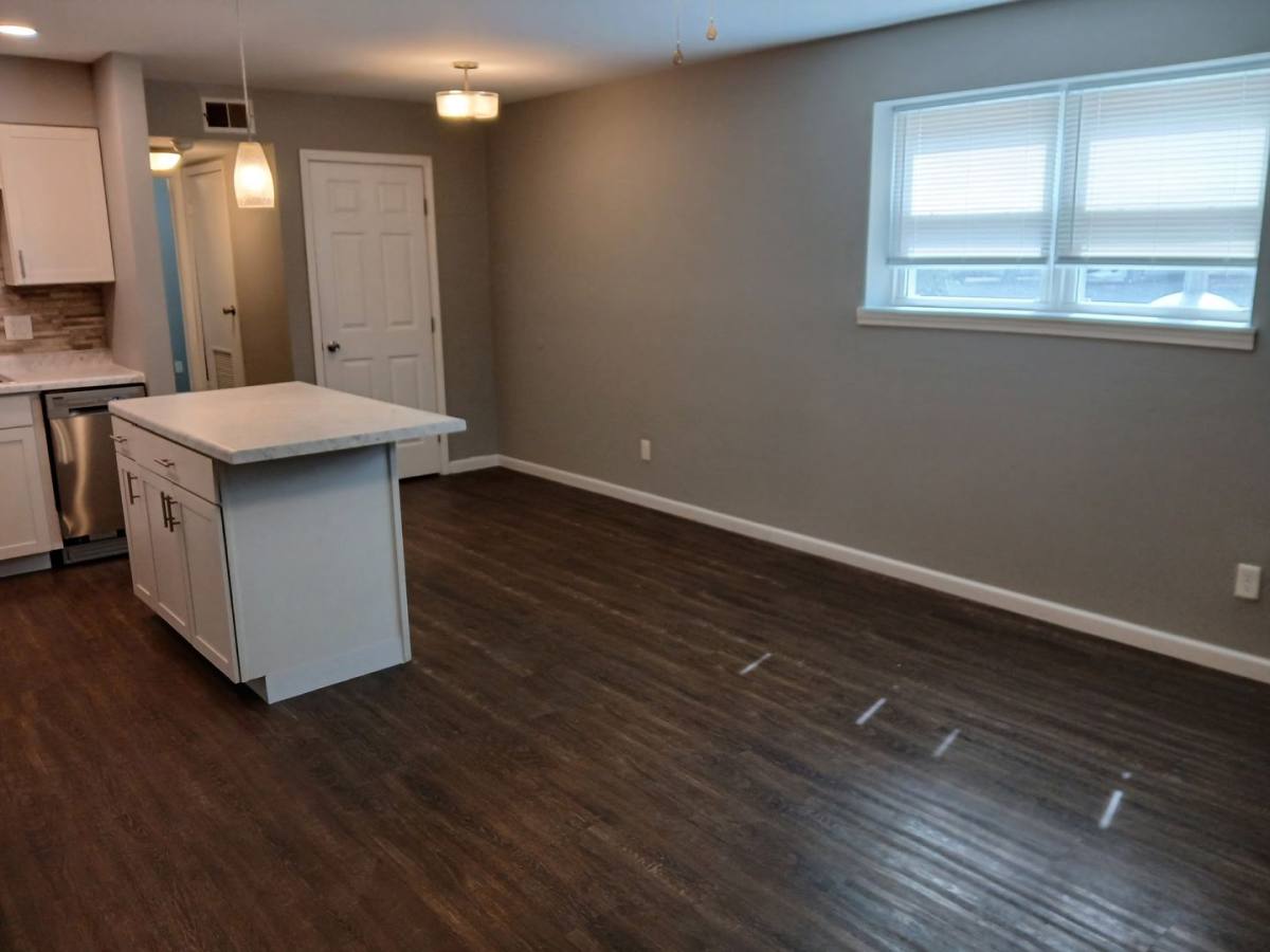 Apartment for rent at 904 Georgian Dr, Danville, IL 61832