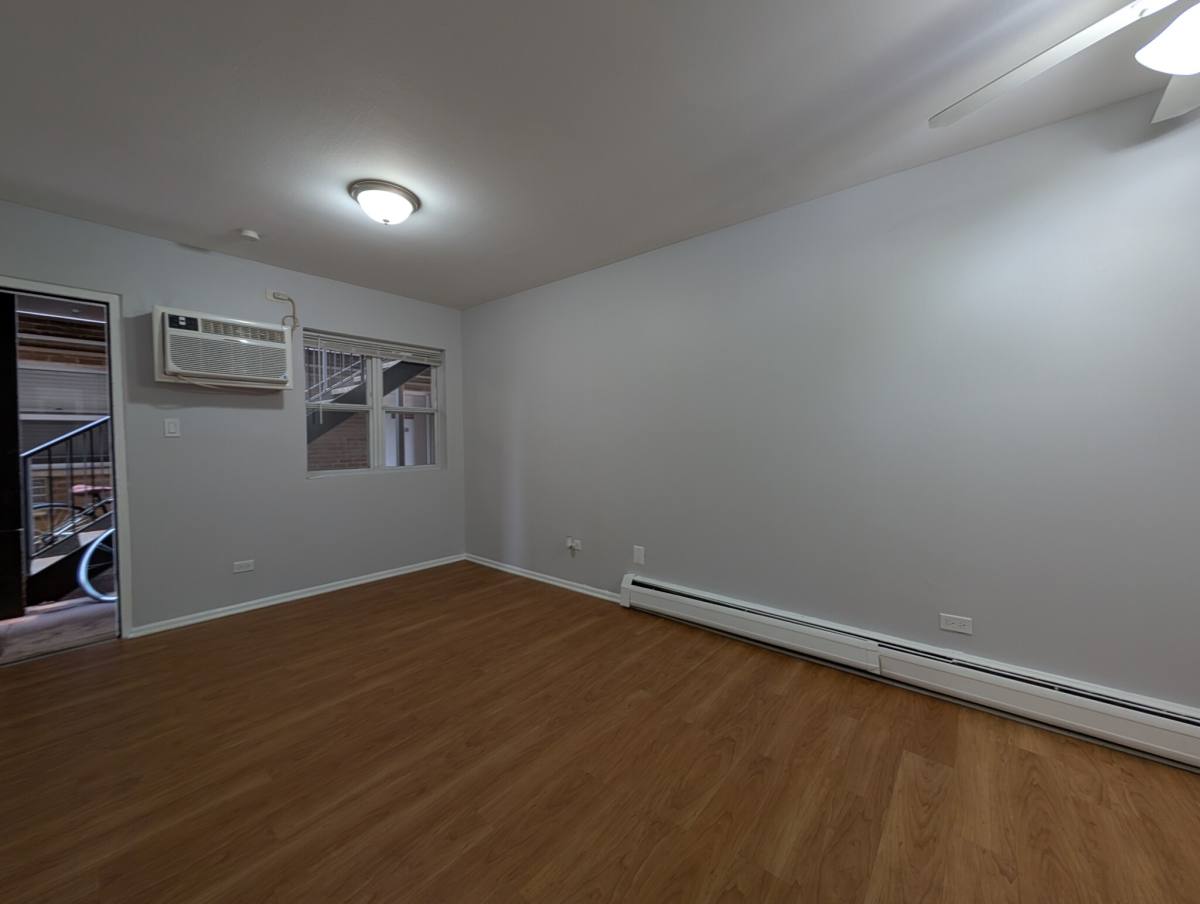 Apartment for rent at 4537 N Dover St #3B, Chicago, IL 60640