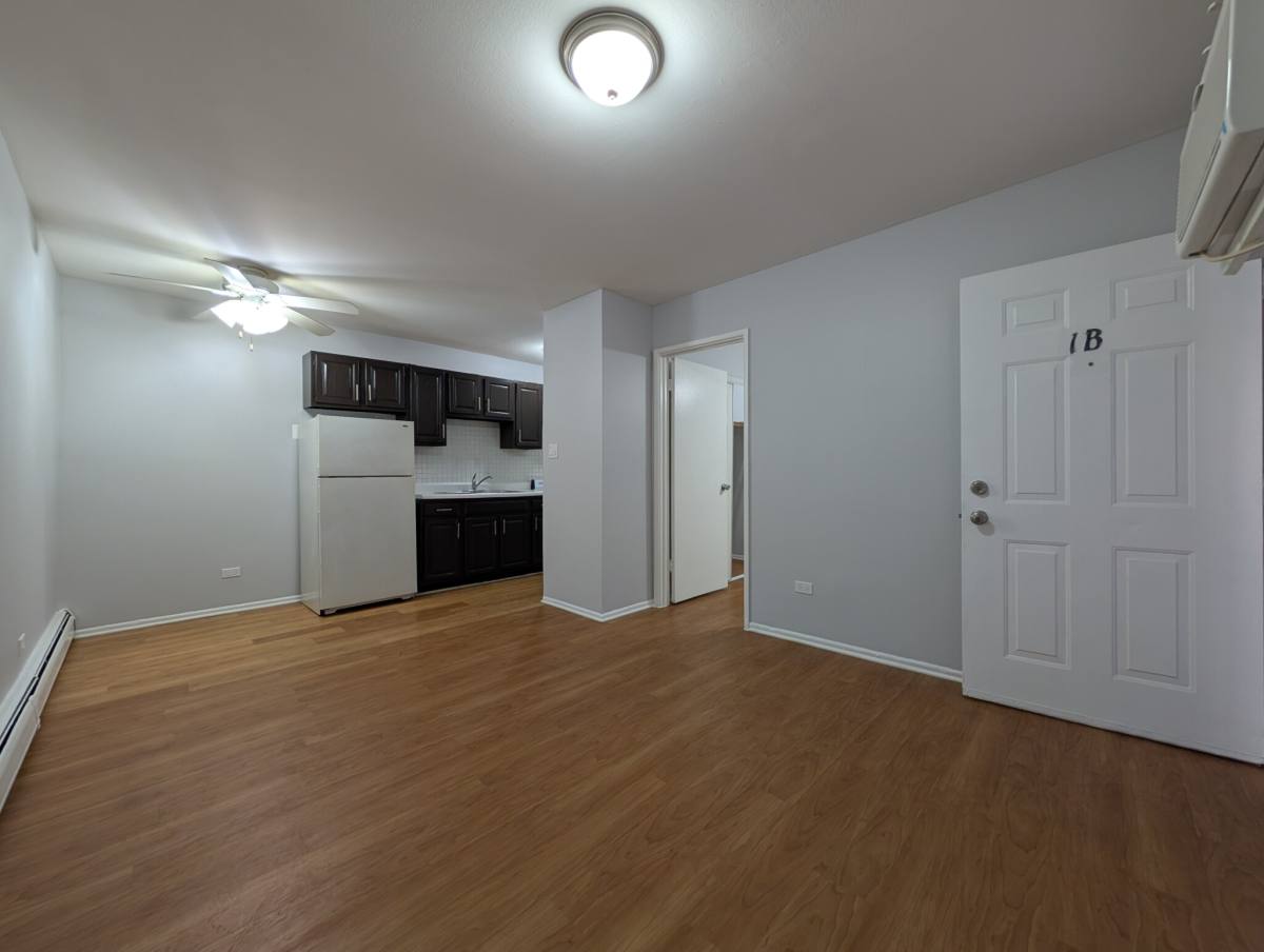 Apartment for rent at 4537 N Dover St #3B, Chicago, IL 60640