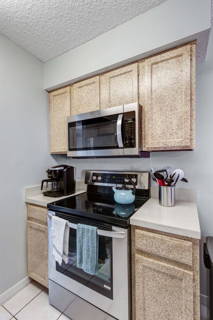Condo for rent at 110 Cypress Way E, Naples, FL 34110