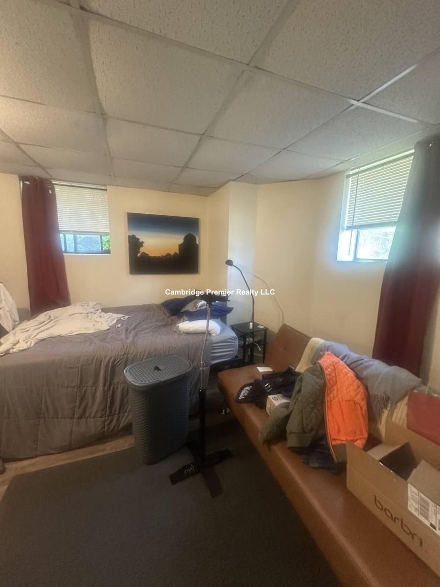 House for rent at 19 Cameron Ave #B, Somerville, MA 02144