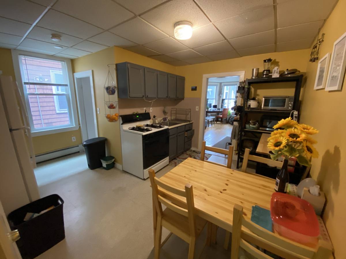 Apartment for rent at 379 Windsor St #1, Cambridge, MA 02141