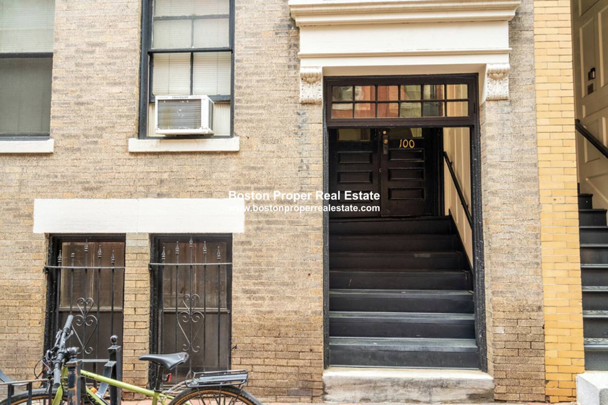 Apartment for rent at 100 Myrtle St #4, Boston, MA 02114