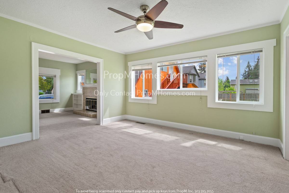 House for rent at 1731 SE 139th Ave, Portland, OR 97233