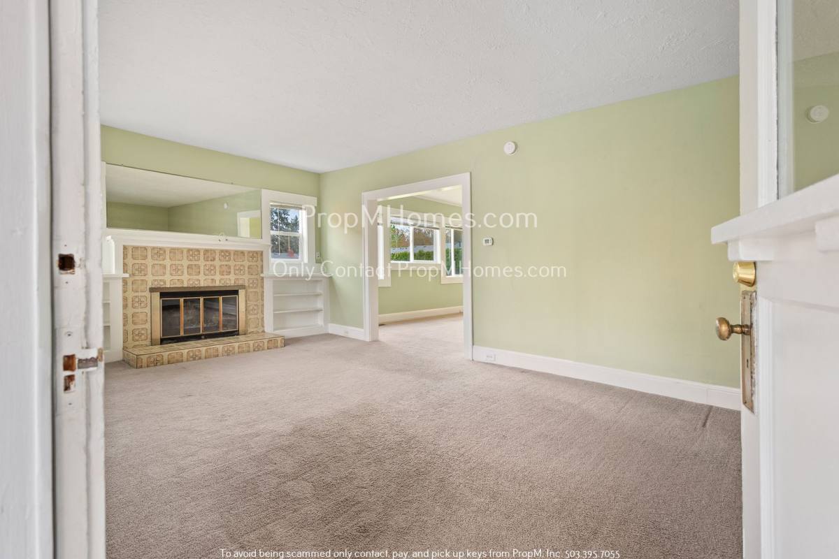 House for rent at 1731 SE 139th Ave, Portland, OR 97233