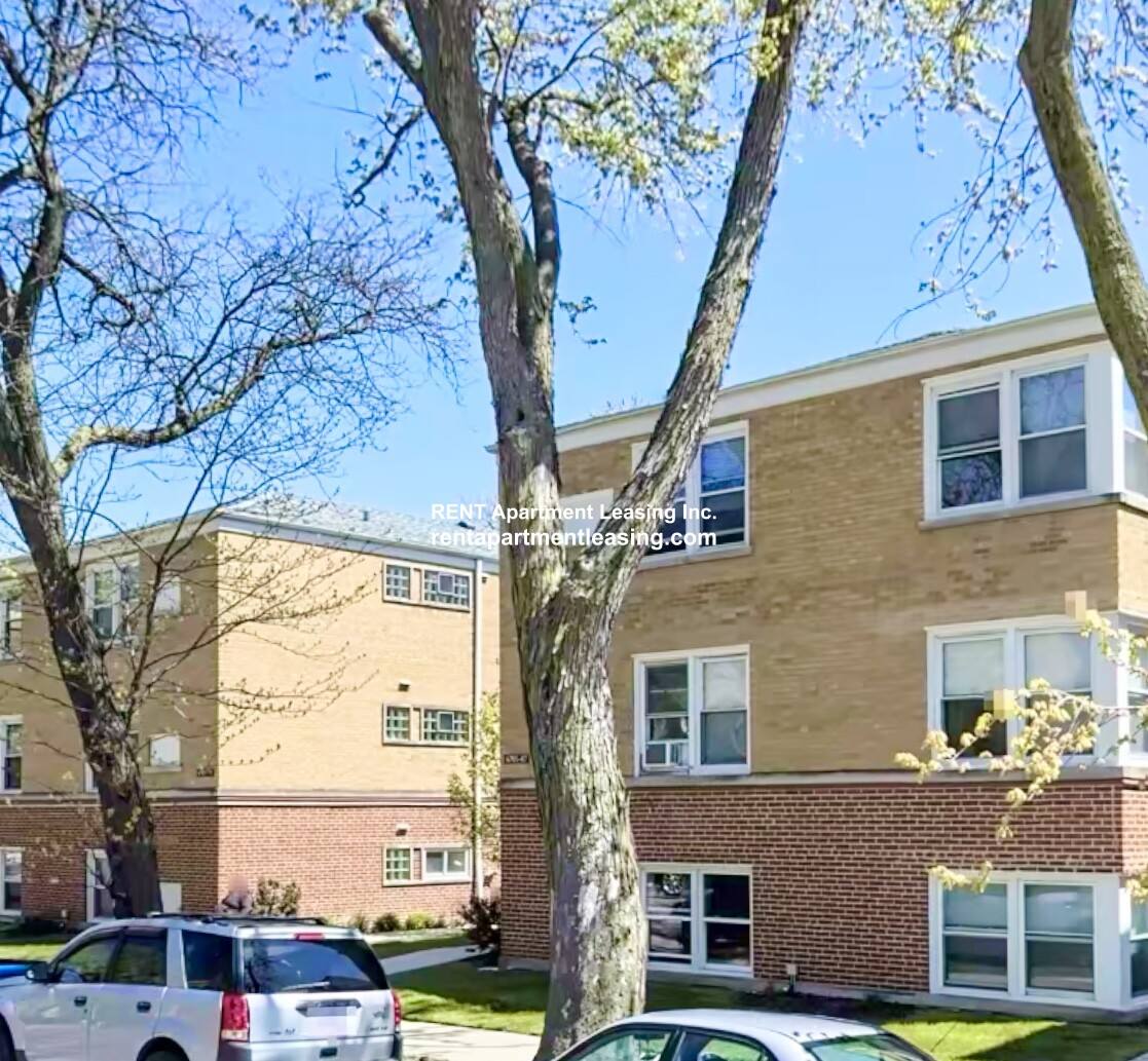 Apartment for rent at 6725 N California #GS, Chicago, IL 60645
