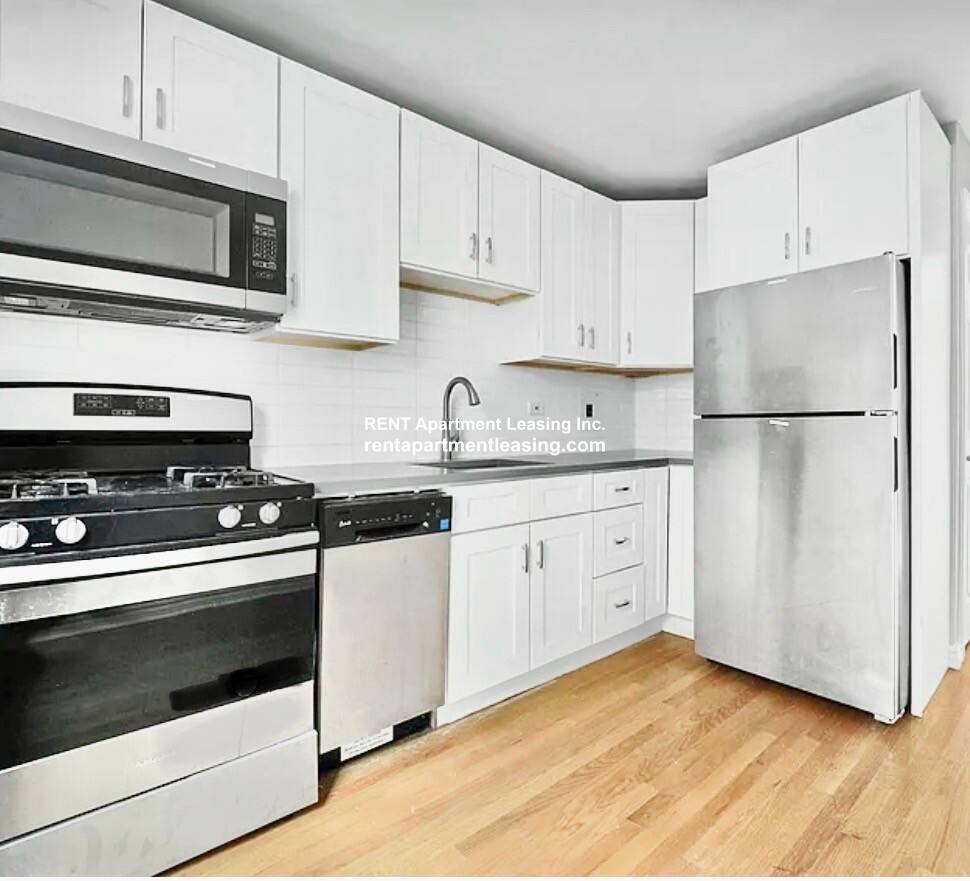 Apartment for rent at 6725 N California #GS, Chicago, IL 60645