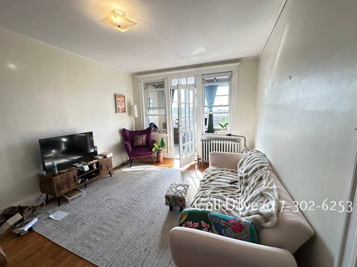 Apartment for rent at 1638 Commonwealth Ave #8, Brighton, MA 02135