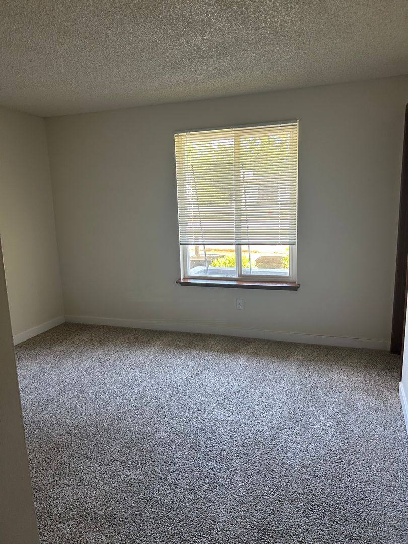 Apartment for rent at 33731 First Place S, Federal Way, WA 98003