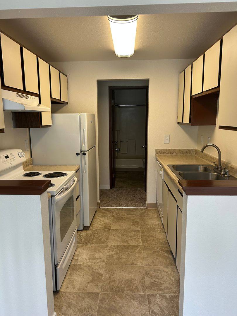 Apartment for rent at 33731 First Place S, Federal Way, WA 98003