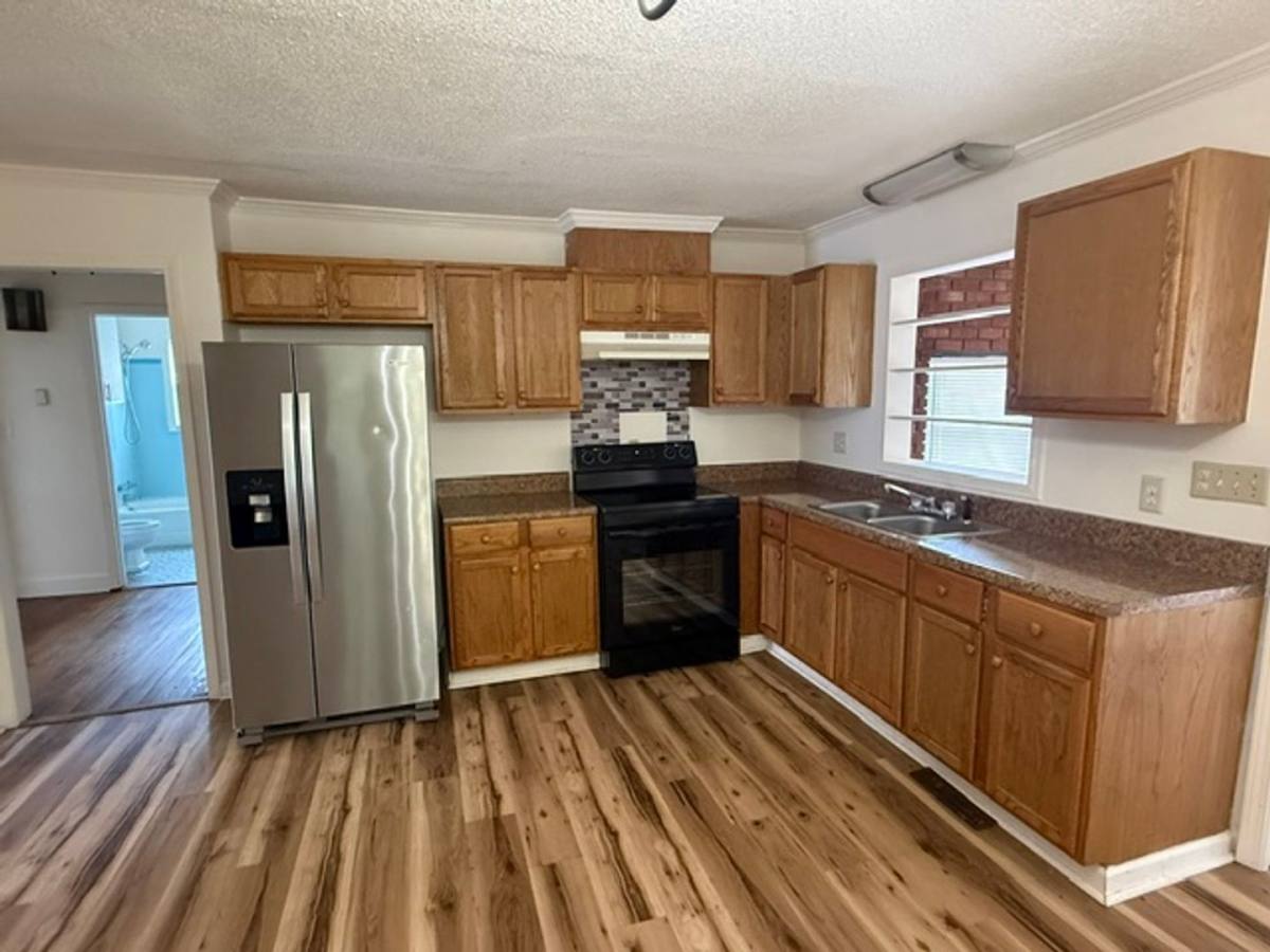 House for rent at 1003 Apple St, Burlington, NC 27217