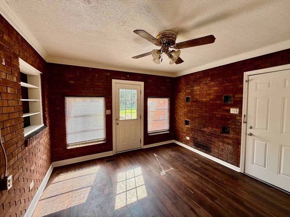 House for rent at 1003 Apple St, Burlington, NC 27217