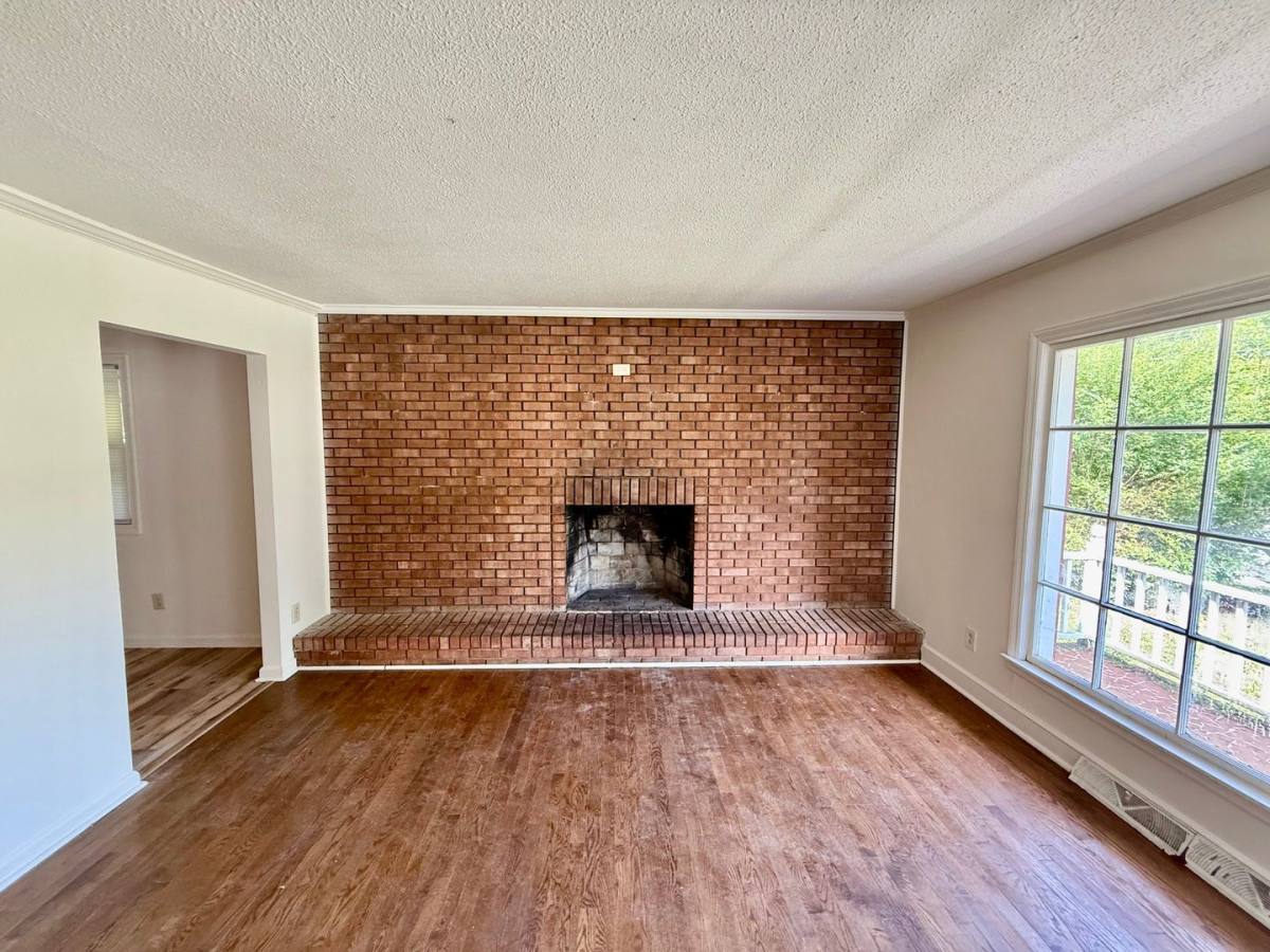House for rent at 1003 Apple St, Burlington, NC 27217