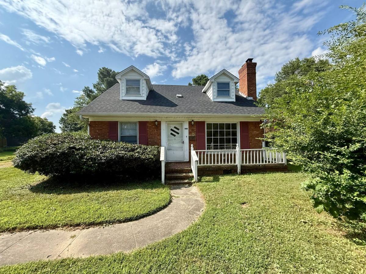 House for rent at 1003 Apple St, Burlington, NC 27217