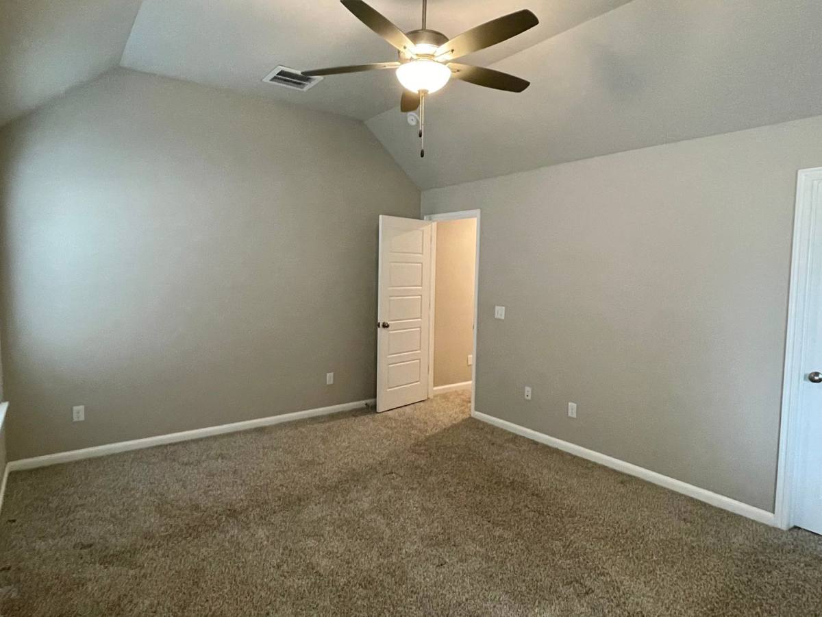 House for rent at 4100 NW 152nd St, Edmond, OK 73013
