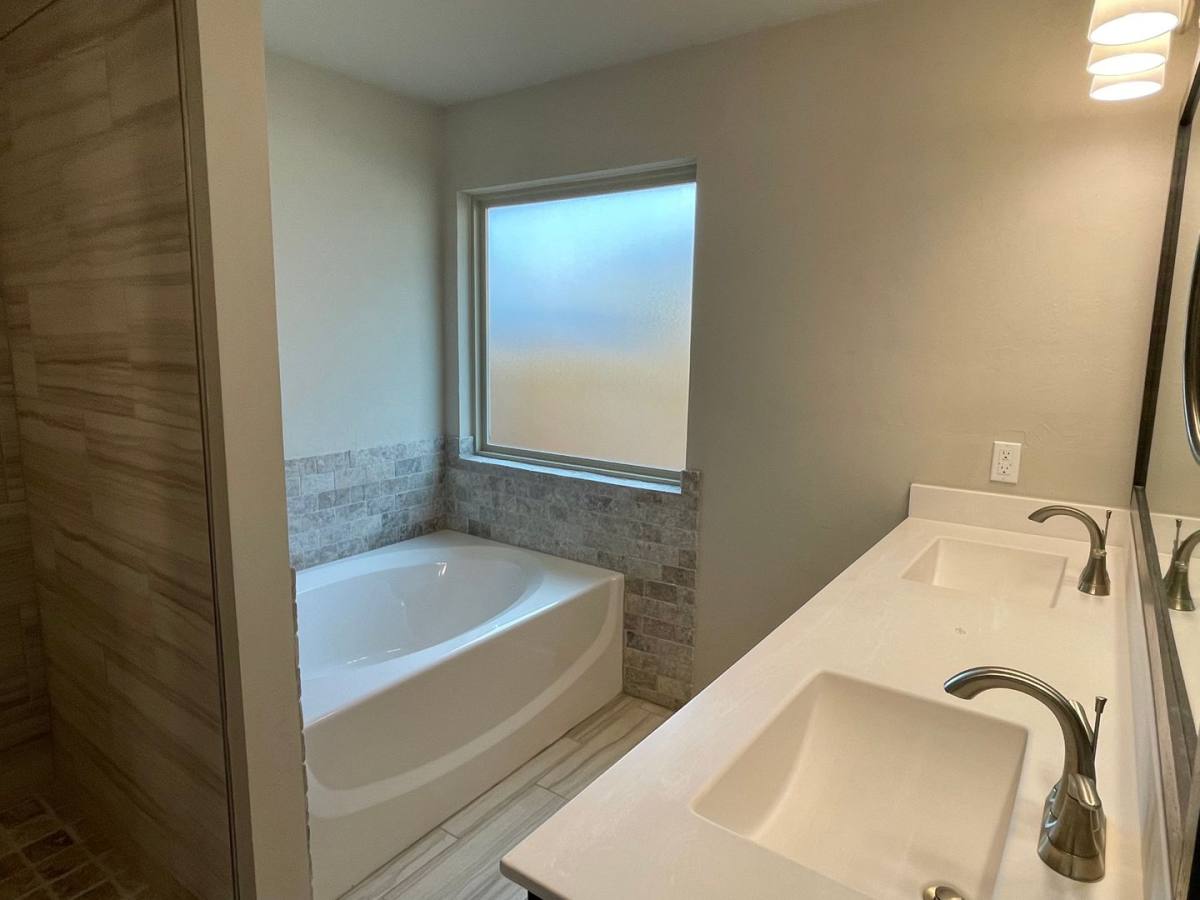 House for rent at 4100 NW 152nd St, Edmond, OK 73013