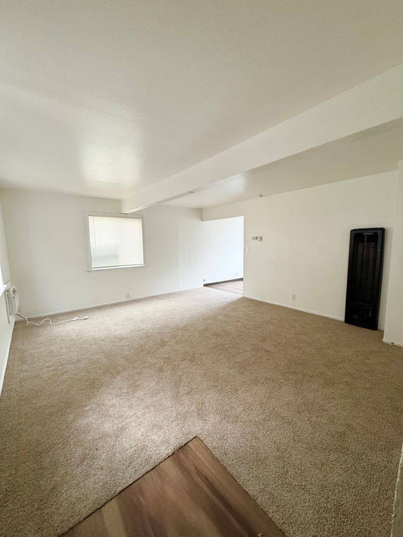 Townhouse for rent at 1060 S St, Redding, CA 96001