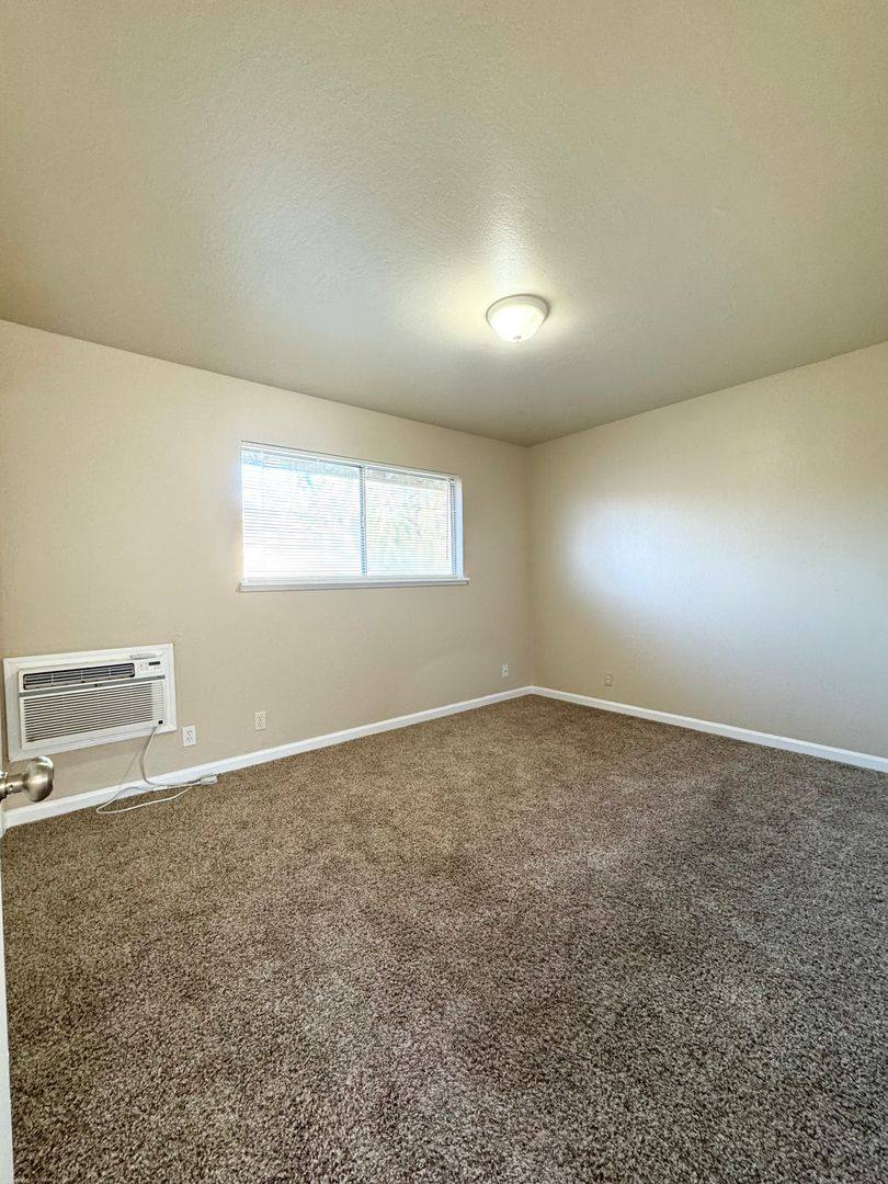 Townhouse for rent at 1060 S St, Redding, CA 96001