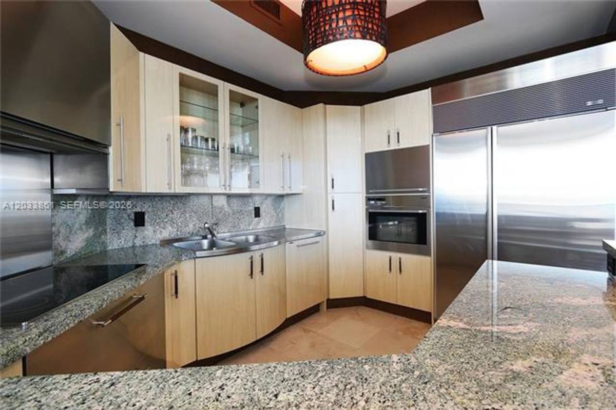 Apartment for rent at 100 S Pointe Dr, Miami Beach, FL 33139