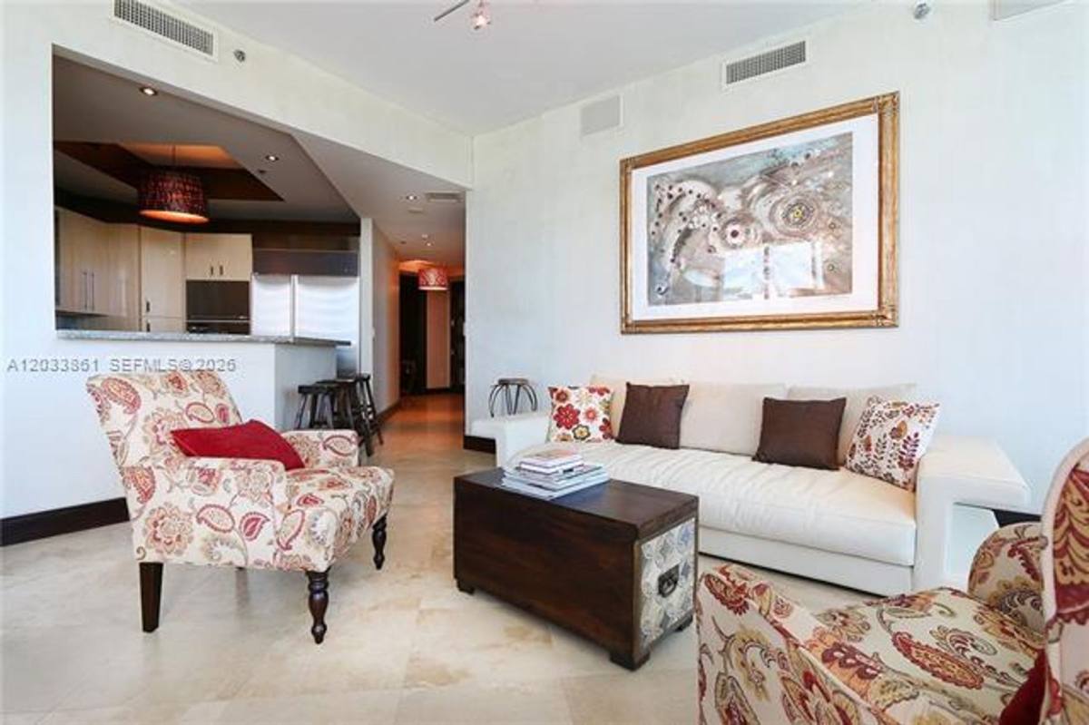 Apartment for rent at 100 S Pointe Dr, Miami Beach, FL 33139