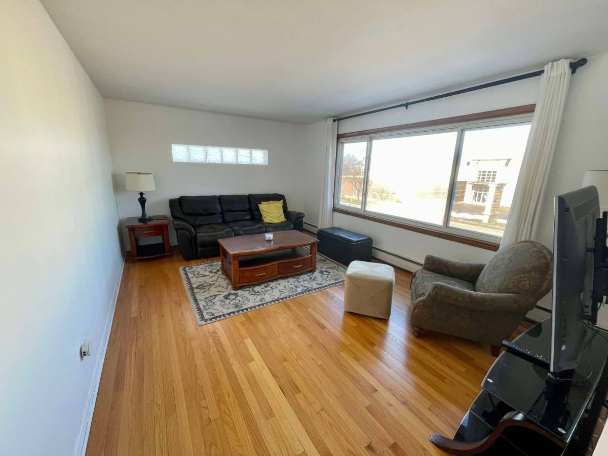 Apartment for rent at 6309 W Touhy - 2nd, Chicago, IL 60646