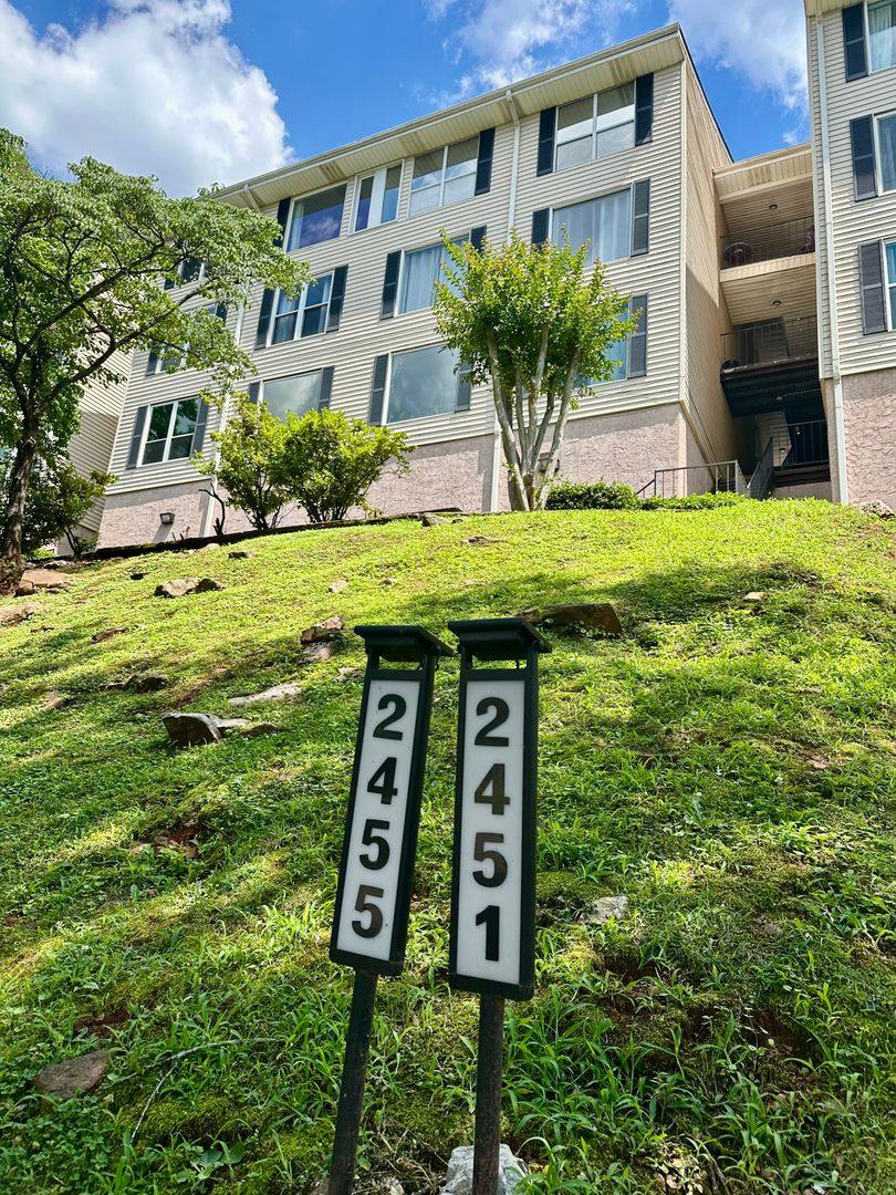 Condo for rent at 2455 Arlington Crescent, 1A, Birmingham, AL 35205