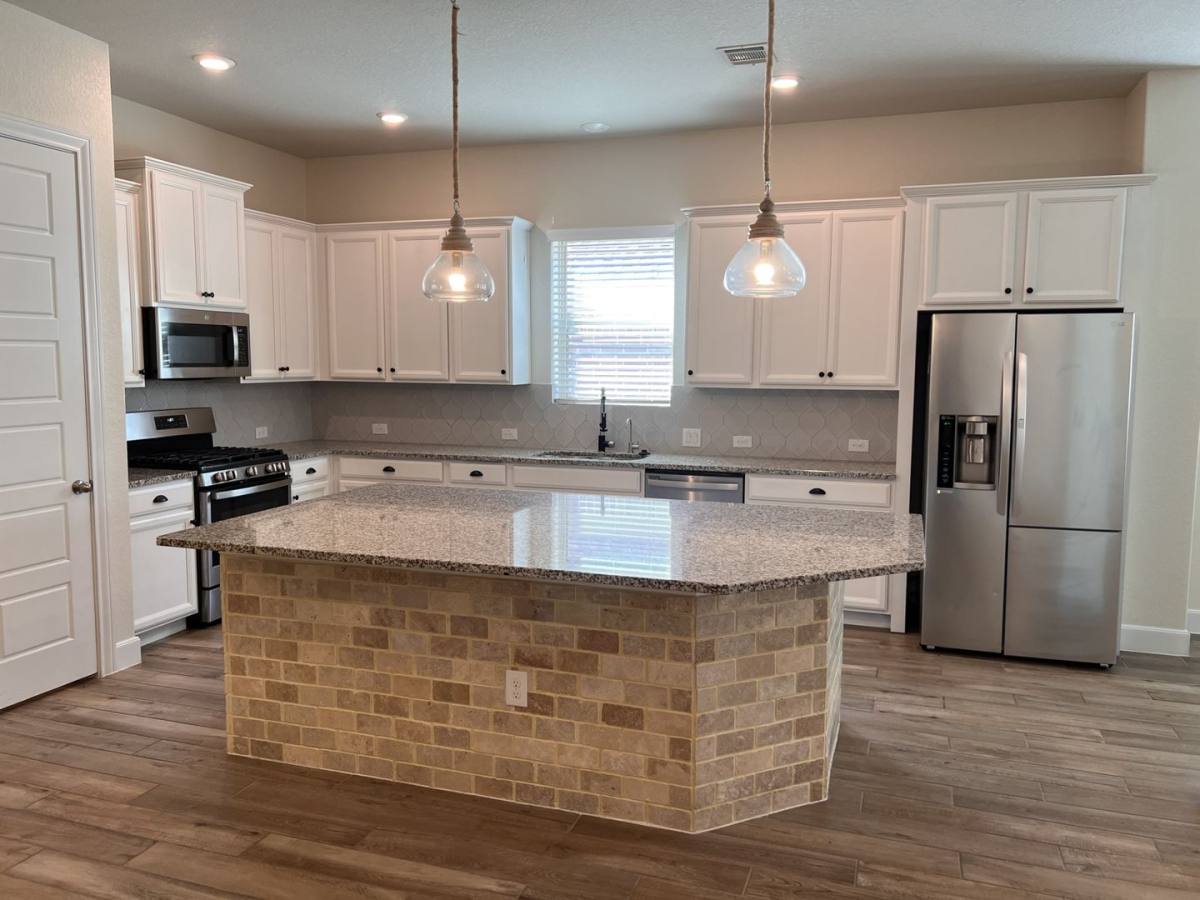 House for rent at 10215 High Noon Dr, San Antonio, TX 78254