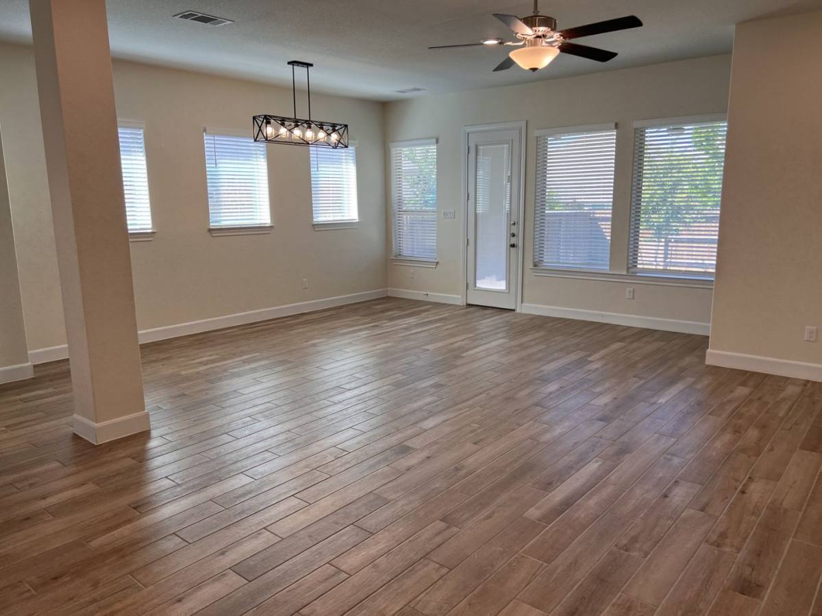House for rent at 10215 High Noon Dr, San Antonio, TX 78254