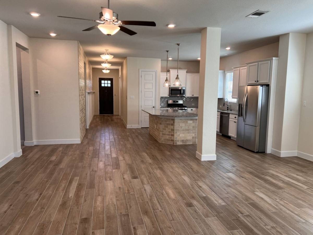 House for rent at 10215 High Noon Dr, San Antonio, TX 78254