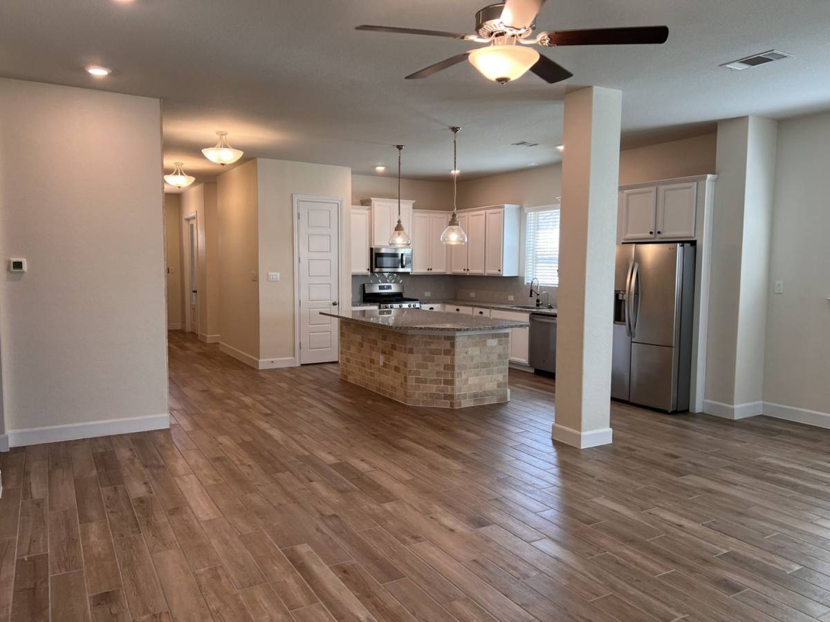 House for rent at 10215 High Noon Dr, San Antonio, TX 78254