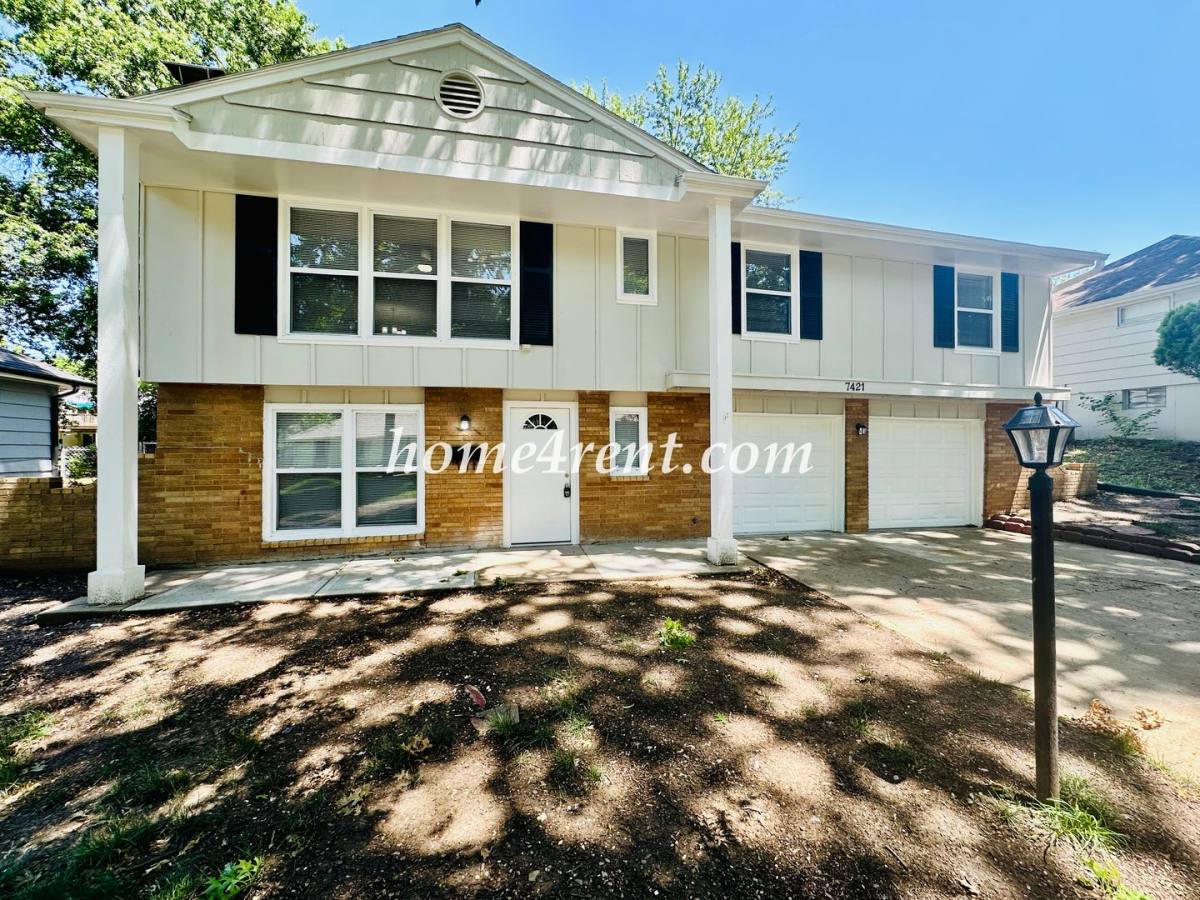 House for rent at 7421 Hardy Ave, Kansas City, MO 64133