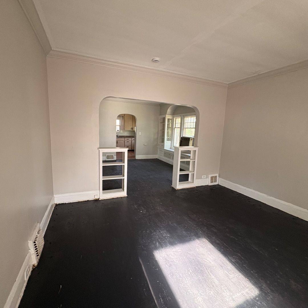 Apartment for rent at 4153 E 136th St, Cleveland, OH 44105