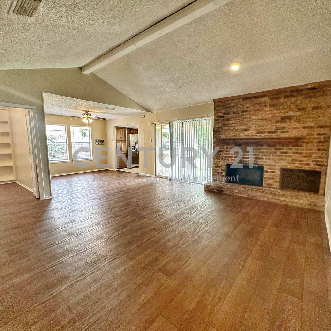 House for rent at 205 Glenwood Dr, Coppell, TX 75019