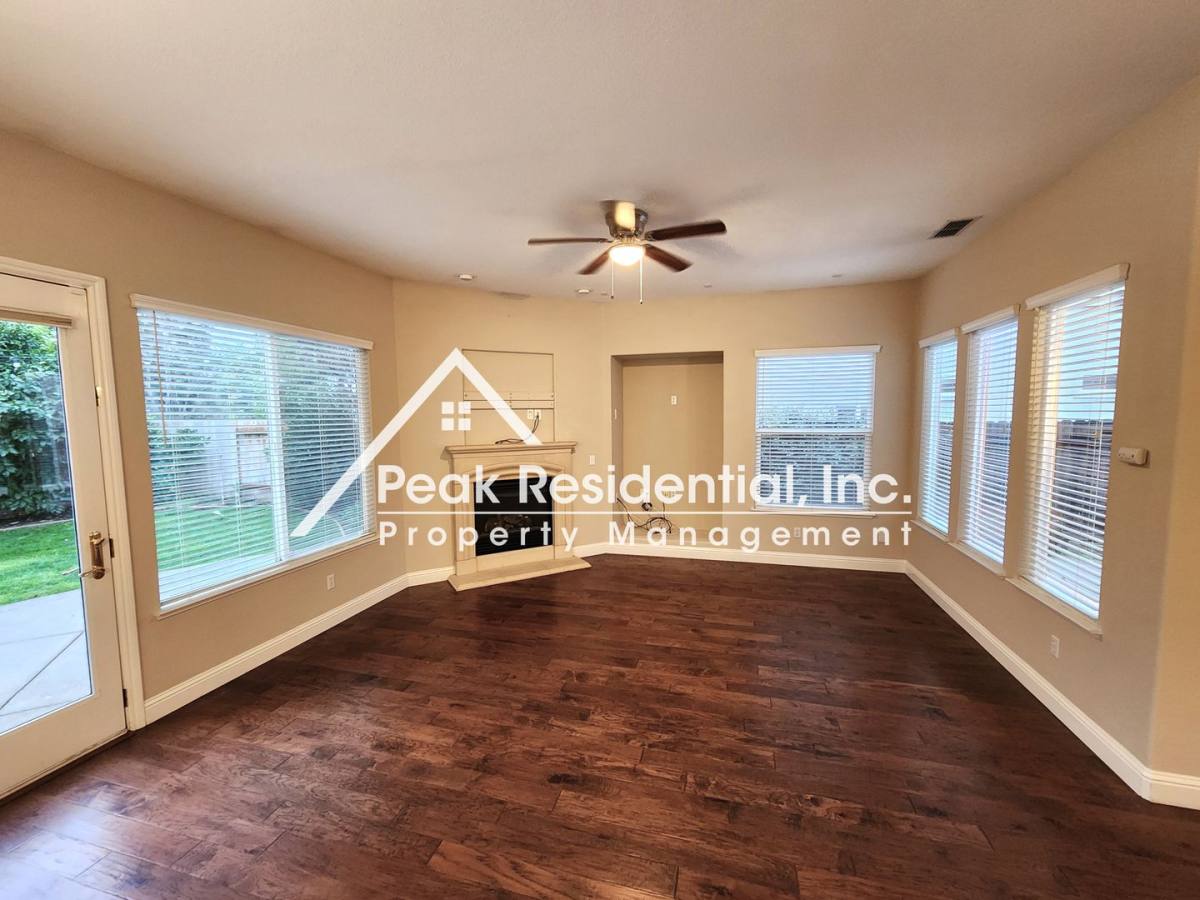 House for rent at 1044 Sandwick Way, Folsom, CA 95630