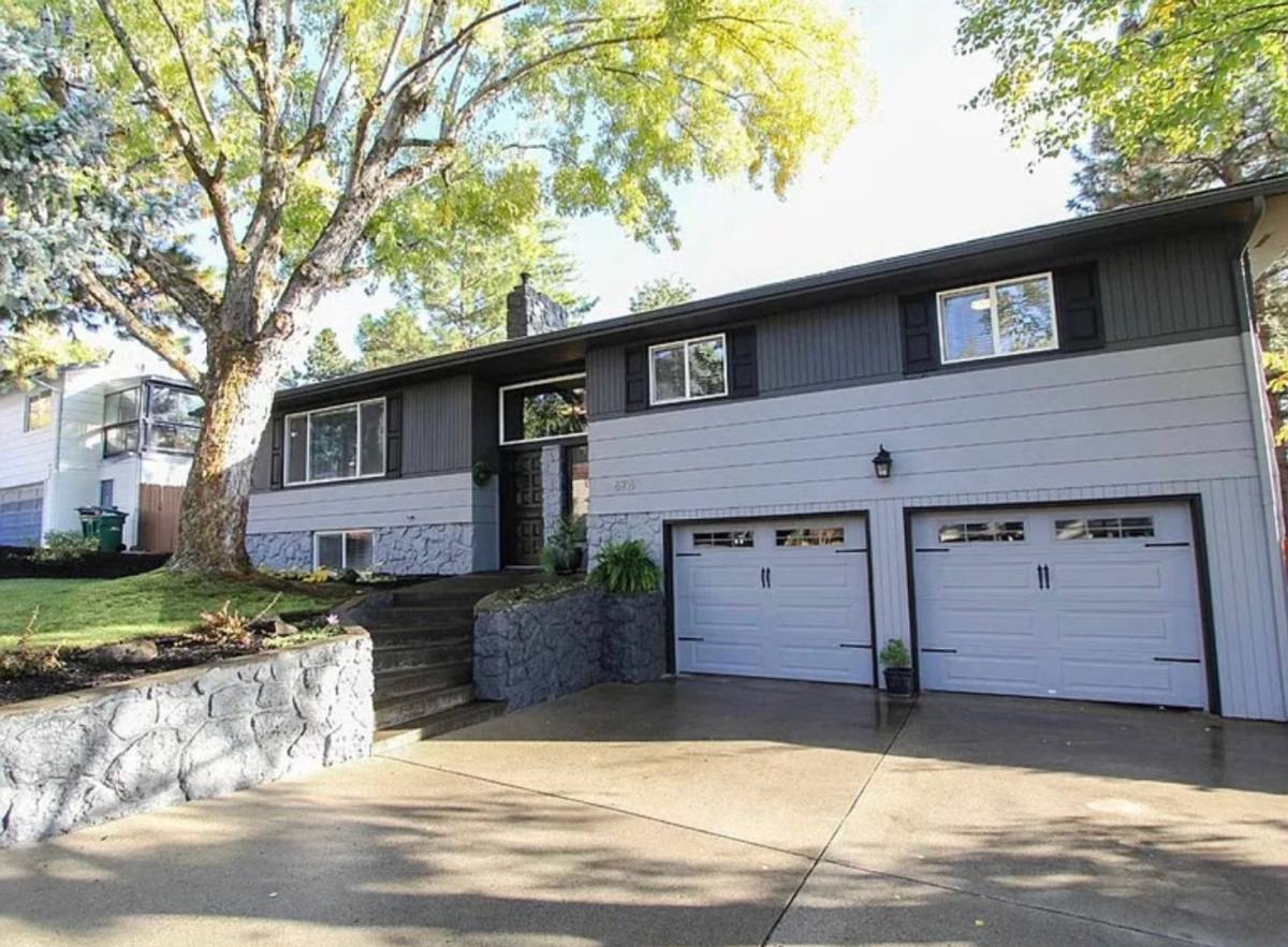 House for rent at 6716 Amber Ave, Klamath Falls, OR 97603