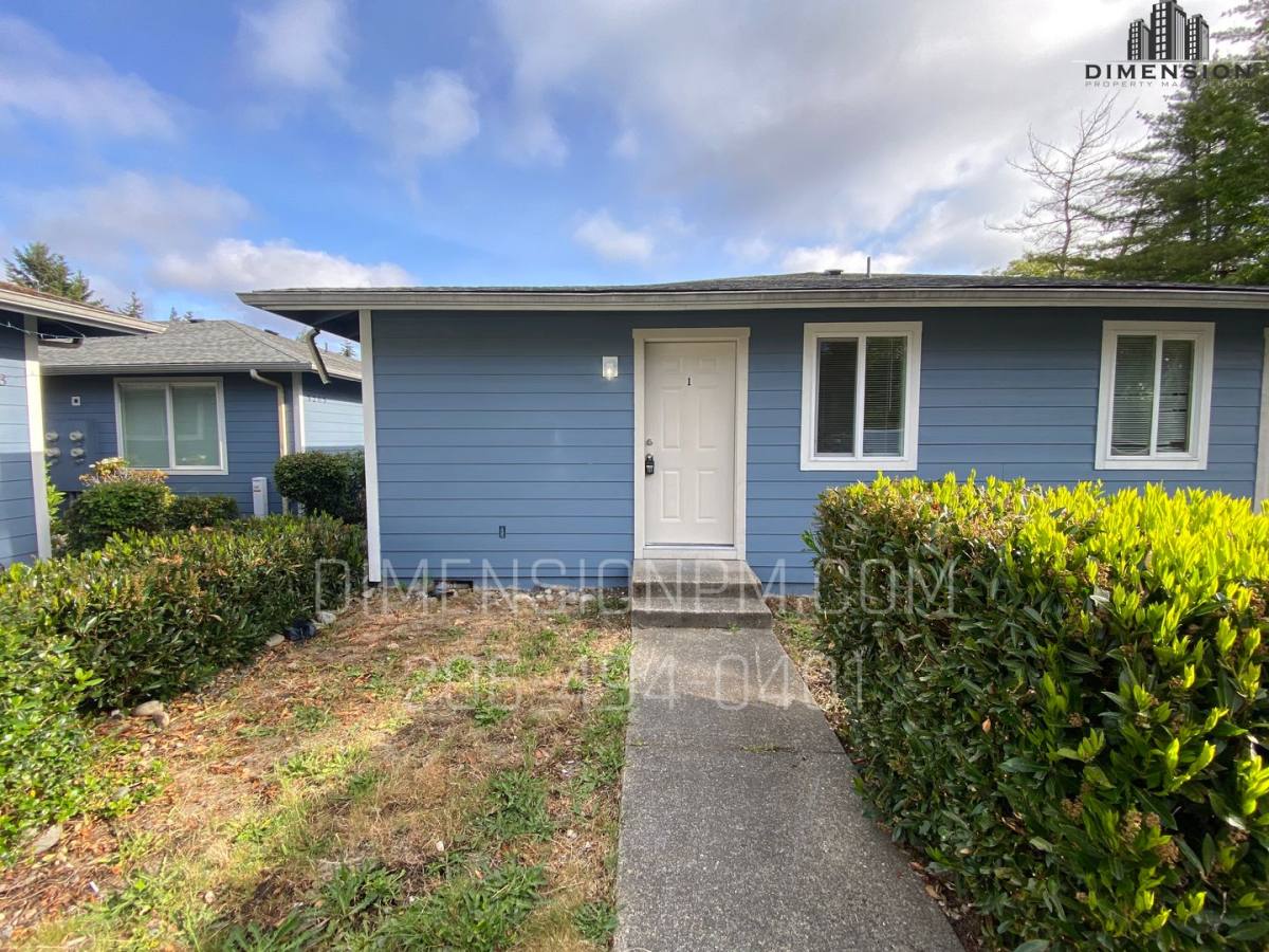 Apartment for rent at 5207 66th St W, University Place, WA 98467