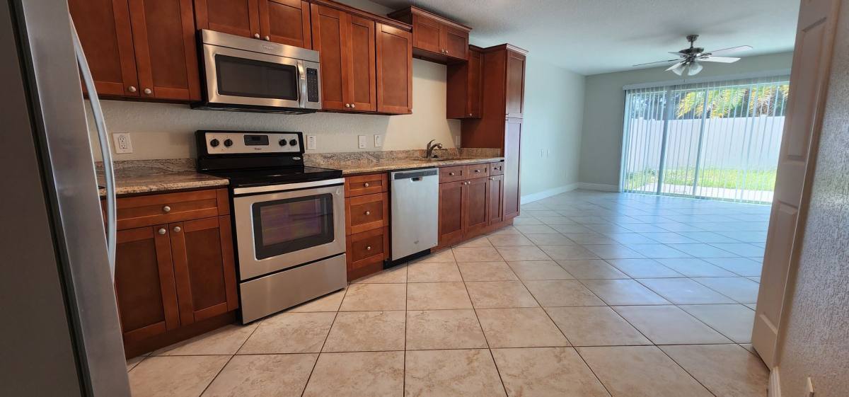 Townhouse for rent at 5151 SE 103rd Lane #3, Belleview, FL 34420