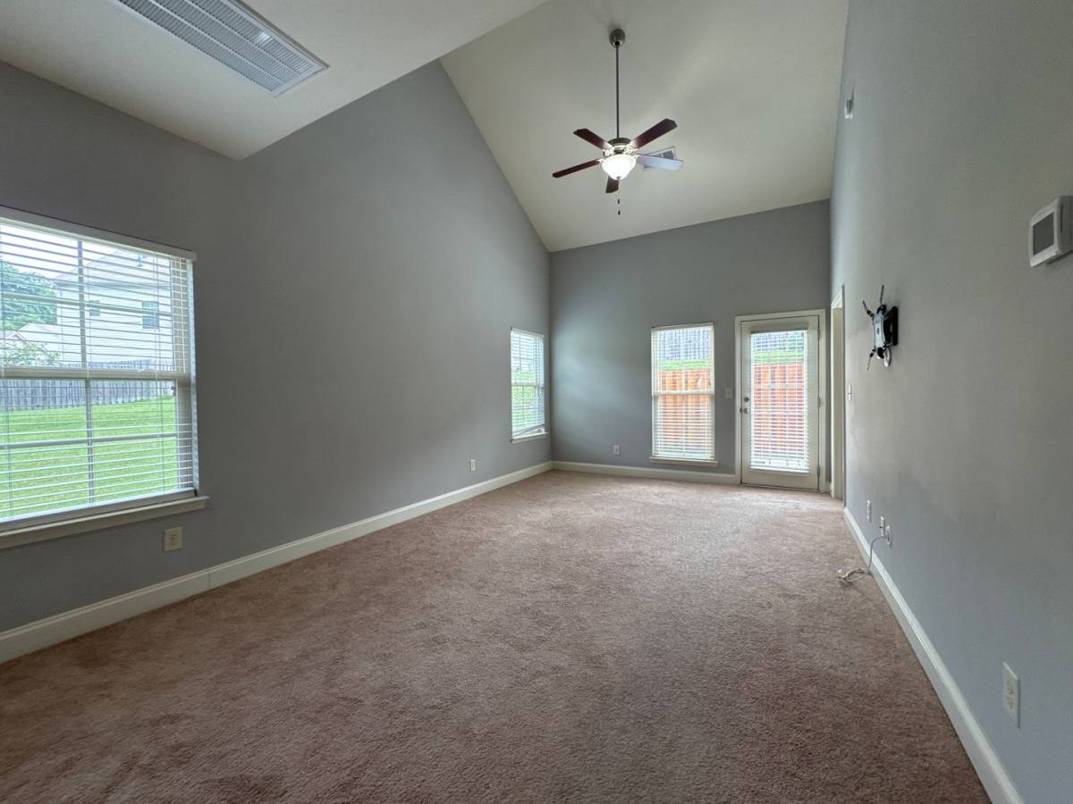 Townhouse for rent at 1034 Chatsworth Dr, Old Hickory, TN 37138