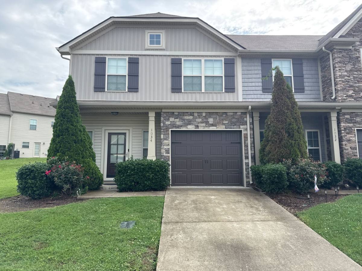 Townhouse for rent at 1034 Chatsworth Dr, Old Hickory, TN 37138