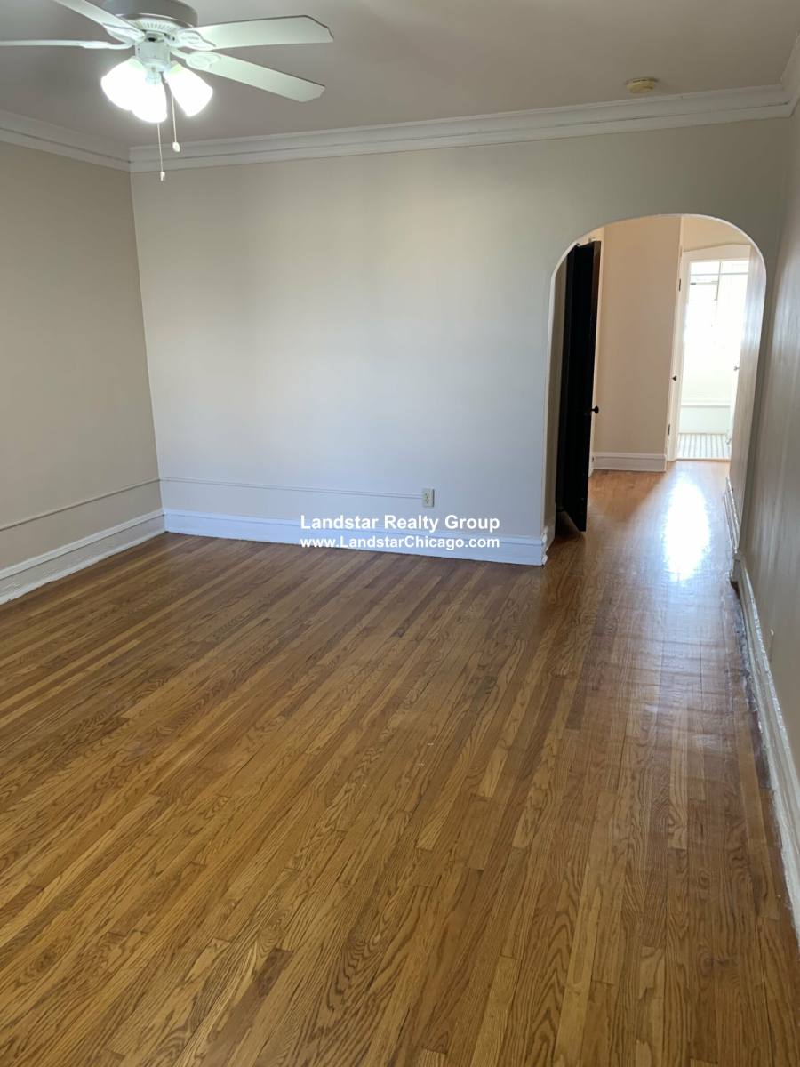 Apartment for rent at 5618 N Kimball #3A, Chicago, IL 60659